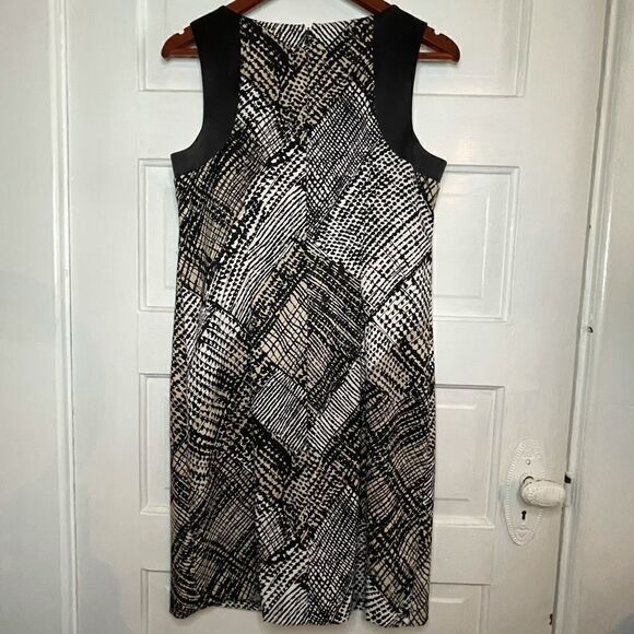 ABāStudioāSleevelessĀ &āFauxāPocketsāDress - Picture 5 of 11